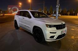 جیپ گراند شیرۆکی